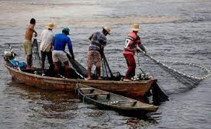 Alagoas beneficia mais de 700 pescadores com isenção de ICMS no óleo diesel para embarcações