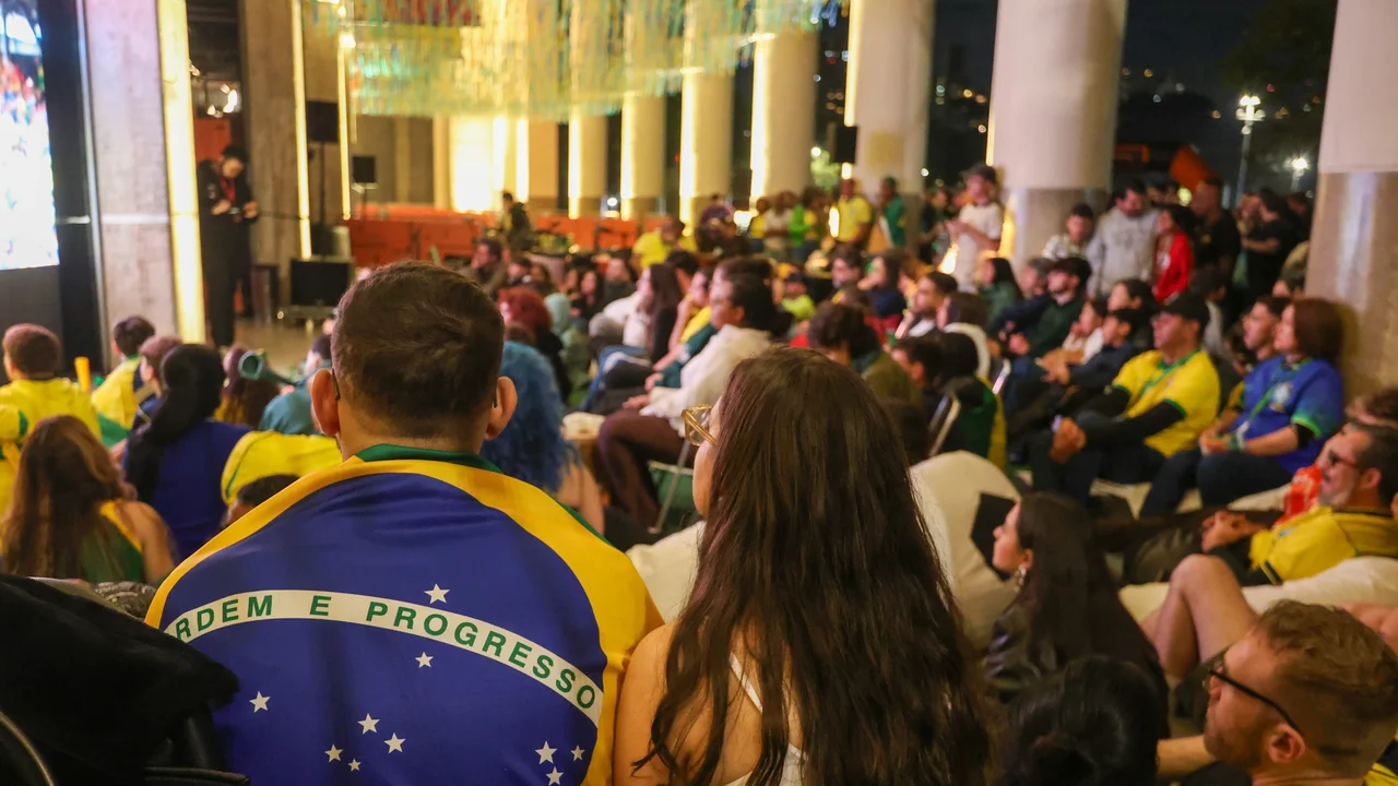 Museu do Futebol transmite Brasil x Noruega em telão e faz programação especial - tudo gratuito
