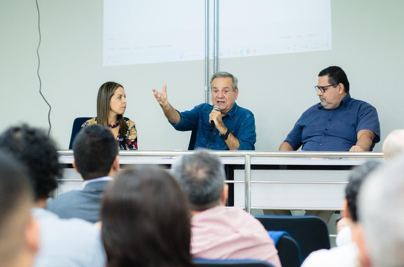 Ronaldo Lessa preside primeira reunião da Câmara de Estudos Políticos da Vice-Governadoria