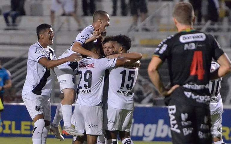 Ponte Preta tem volta de dois titulares para jogo contra o Sport