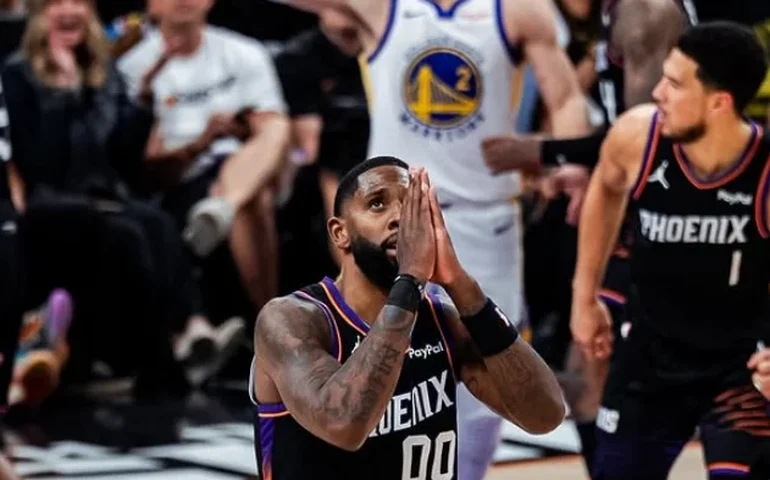 Suns superam Warriors e avançam; Magic atropela Hornets e fecha os playoffs