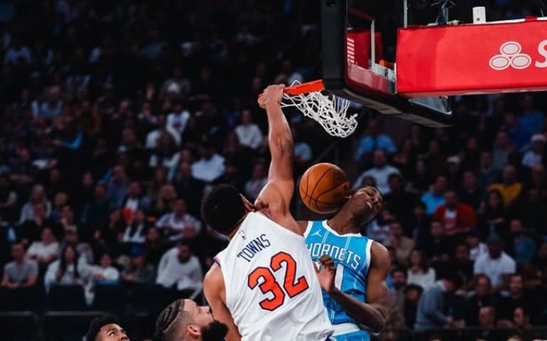 Karl-Anthony Towns brilha, Knicks vencem Raptors e reagem na NBA