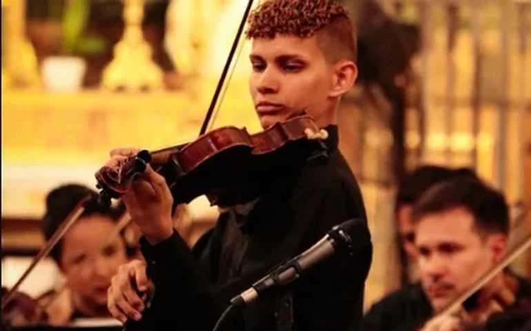 Estudante da extensão conquista 1º lugar no curso de Música da Ufal