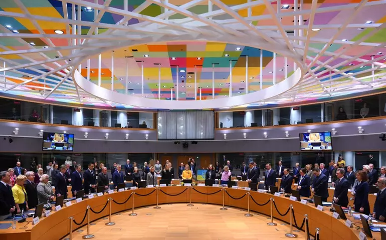 UE prorroga sanções contra Rússia até fim de janeiro de 2026