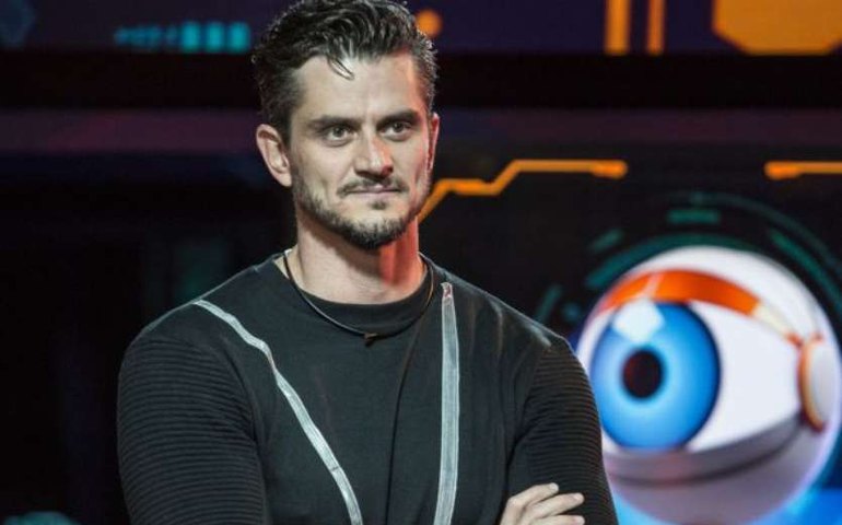 Ex-BBB Marcos se irrita com torcida por namoro com Emilly: &#8216;Tenho amor próprio&#8217;