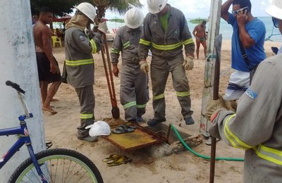 Operação na orla combate o furto de energia pública em Maceió
