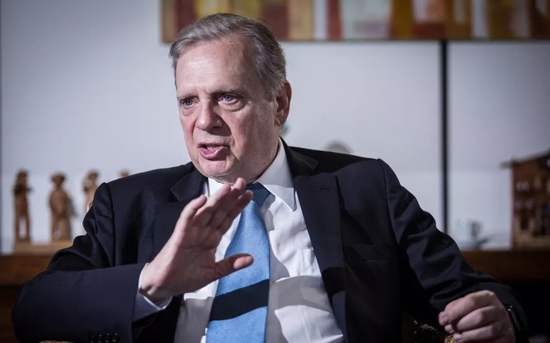 Tasso Jereissati protocola PEC alternativa que aumenta teto em R$ 80 bi