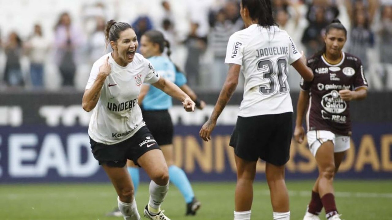 Lei autoriza isenção do ISS para empresas ligadas à Copa Feminina de 2027