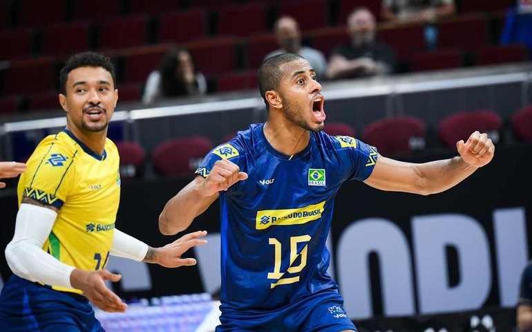 Brasil volta a vencer no Mundial e se garante nas oitavas de final