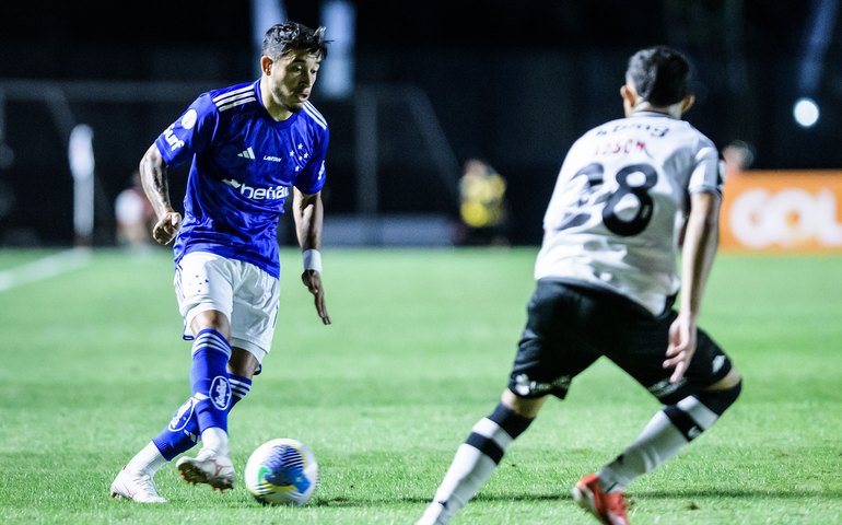 Em jogo de poucas emoções, Vasco e Cruzeiro ficam no empate sem gols em São Januário