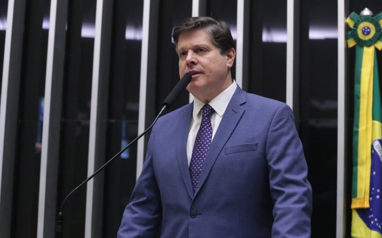 Câmara aprova em 2º turno PEC que altera regras para pagamento de precatórios