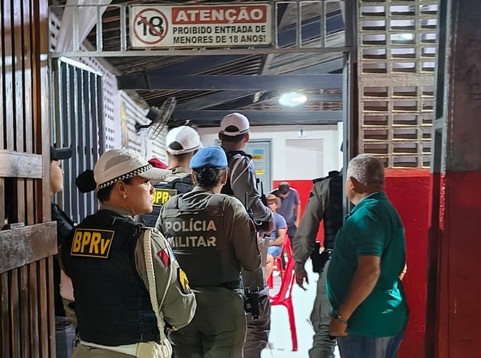 Operação Caminhos Seguros prende 14 pessoas e fiscaliza 74 estabelecimentos em Alagoas