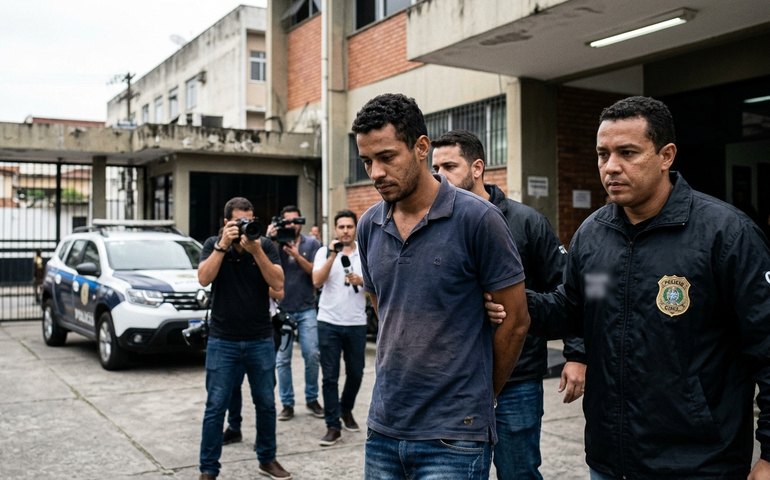 Suspeito de atear fogo na ex-companheira na Baixada Fluminense se entrega e é preso