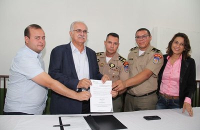 Teófilo sanciona lei que eleva banda do 3º BPM à condição de patrimônio histórico e cultural imaterial