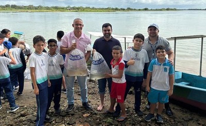 Comunidade participa dos peixamentos nos rios São Francisco e Coruripe, em Alagoas Comunidade participa dos peixamentos nos rios São Francisco e Coruripe, em Alagoas
