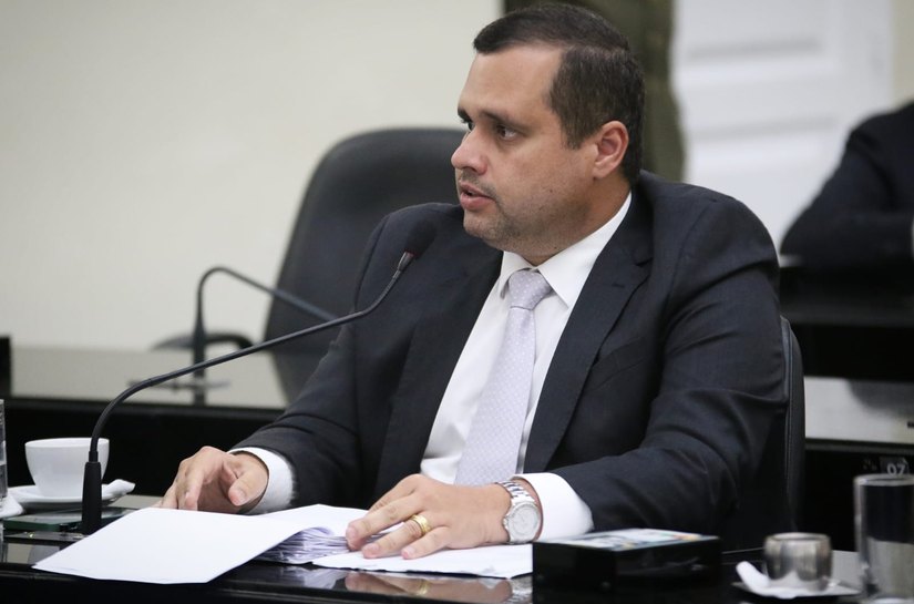 Fernando Pereira solicita que Estado reveja transferência de local do Instituto de Identificação de Teotônio