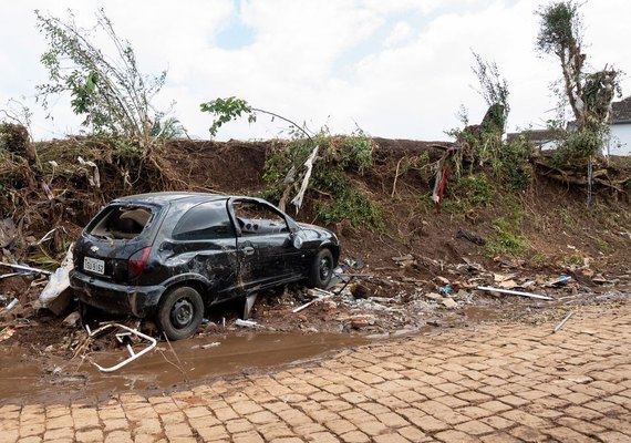 RS tem 11 trechos de rodovias com bloqueios totais ou parciais