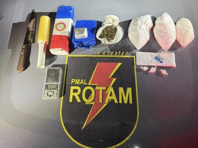 PM apreende 1,8 quilo de drogas durante averiguação de denúncia de tráfico no Farol