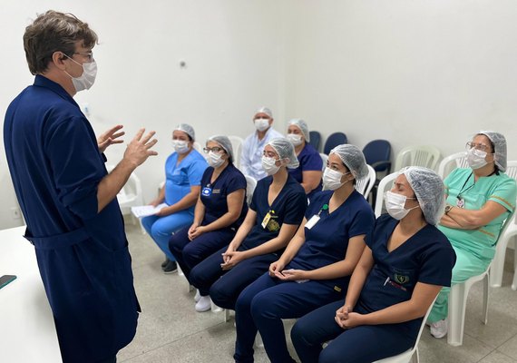 Hospital de Emergência do Agreste recepciona novos estagiários do Programa Preparando a Volta Para Casa