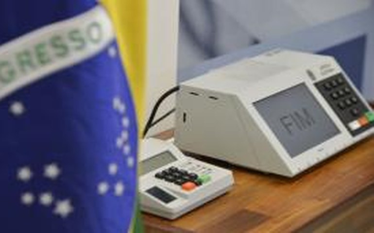 Horário eleitoral gratuito no rádio e na TV termina hoje