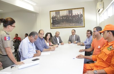 MP firma TAC com órgãos municipais e da SSP em Arapiraca para garantir paz na festa momesca 