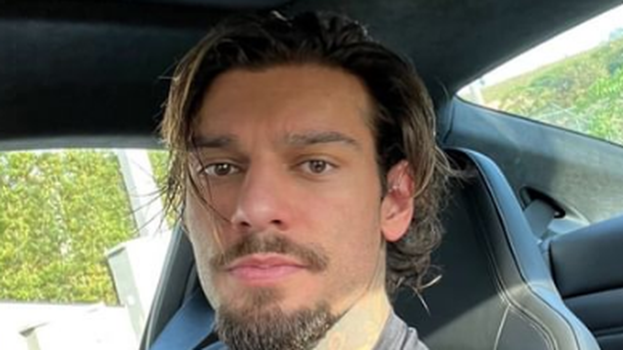Lucas Lucco relembra apoio à mãe ao raspar cabelo após diagnóstico de alopecia