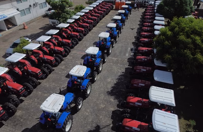 Parceria entre Prefeitura de Penedo e Codevasf beneficia agricultura familiar com mais dois tratores
