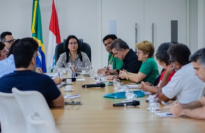 Governo de Alagoas apresenta ao Sinteal propostas de valorização dos servidores da educação