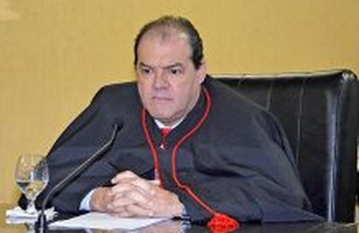 À espera de um milagre, Cícero Amélio prepara retorno ao TCE