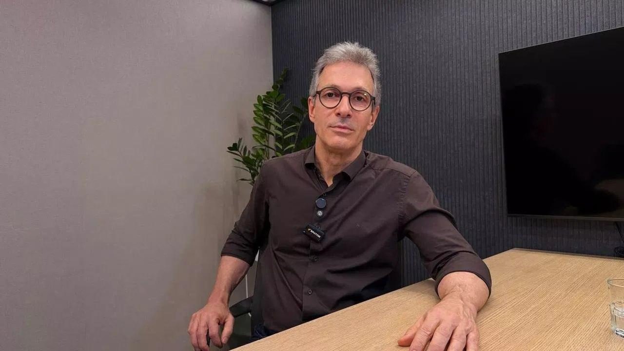 Zema desiste de participar de debate da Band após ausência de Lula e Flávio Bolsonaro