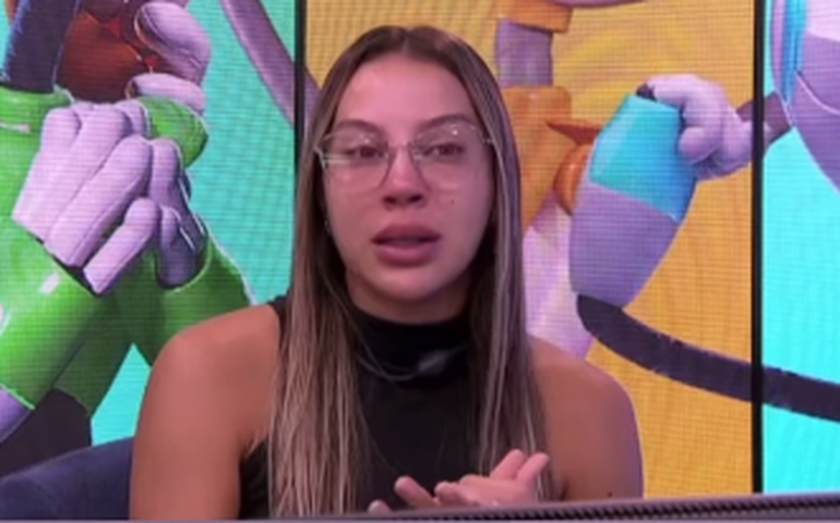 Renata é consolada por rivais após saída de Eva no 'BBB 25'