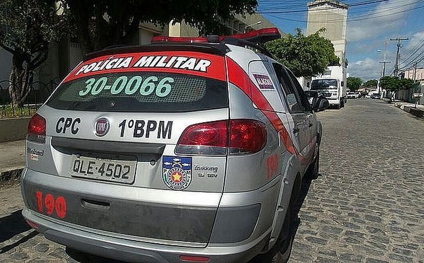 Funcionário de escola municipal em Maceió é preso por suspeita de importunação sexual contra estudante de 14 anos