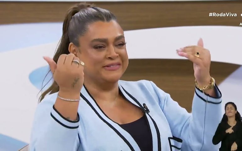 Taís Araújo, Malu Mader, Alice Wegmann e mais amigos marcam presença no velório de Preta Gil