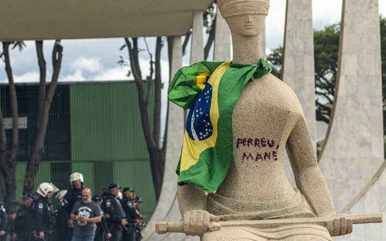 Militares condenados por tentativa de golpe devem cumprir de 3 a 5 anos de prisão antes de progredir de regime