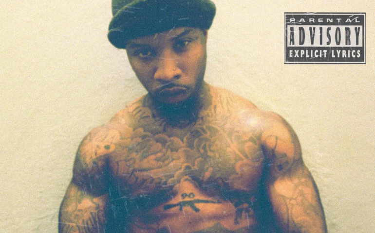 Rapper Tory Lanez, preso por atirar na cantora Megan Thee Stallion, é esfaqueado na prisão