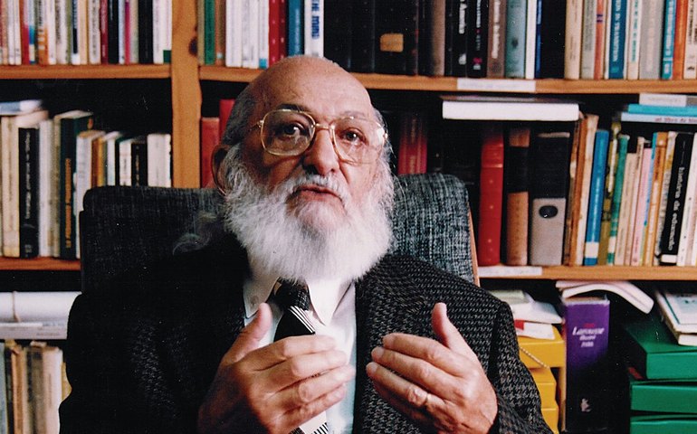 Ufal integra rede de apoio a curso on-line sobre vida e obra de Paulo Freire