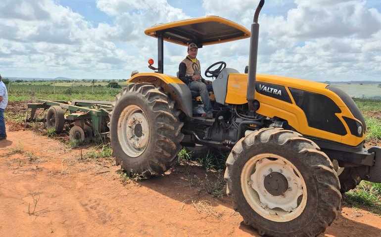 Programa amplia ações com apoio técnico a 200 produtores de abacaxi em Arapiraca