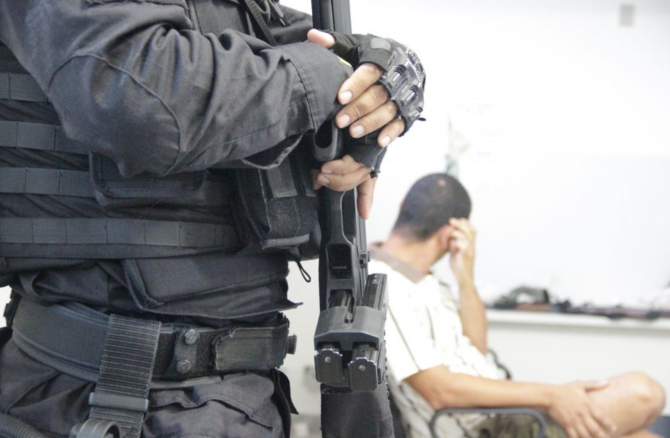 pc-generica-detalhe-prisao-arma-1-1024x683-1.jpg