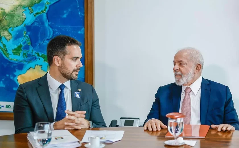 Presidente Lula recebe governador do RS para tratar das enchentes