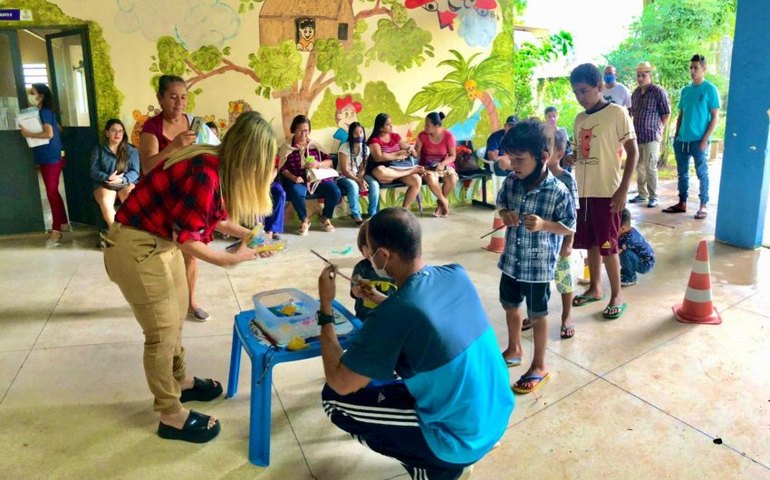 Capsi Luiz da Rocha Cerqueira promove festa junina com usuários, familiares e profissionais