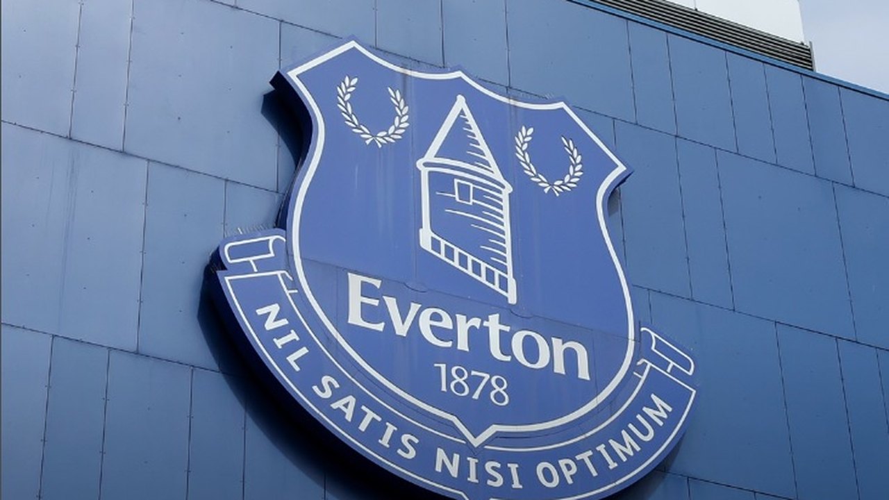 Grupo dono da SAF do Vasco faz acordo para comprar o Everton, da Inglaterra