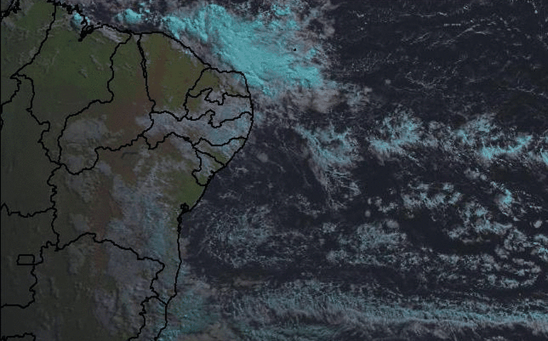 Tempo parcialmente nublado com possibilidade de chuva em Alagoas