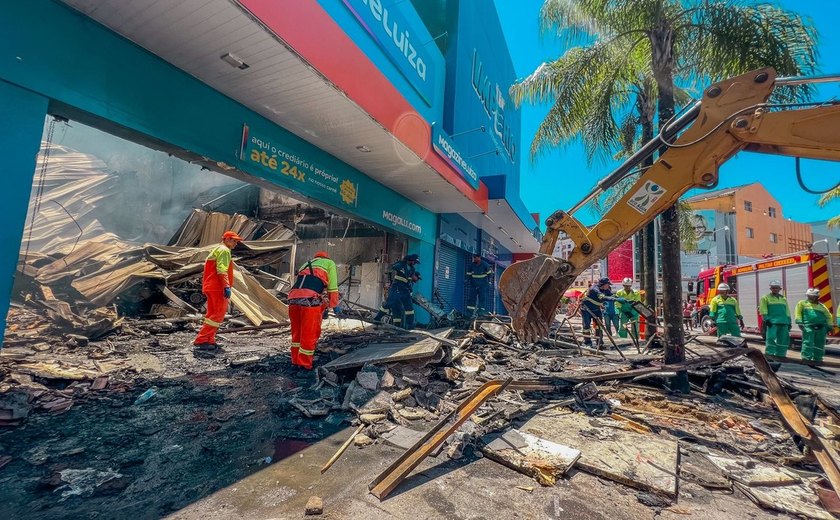 Loja incendiada no Centro de Maceió ﻿não estava com alvará do Corpo de Bombeiros em dia