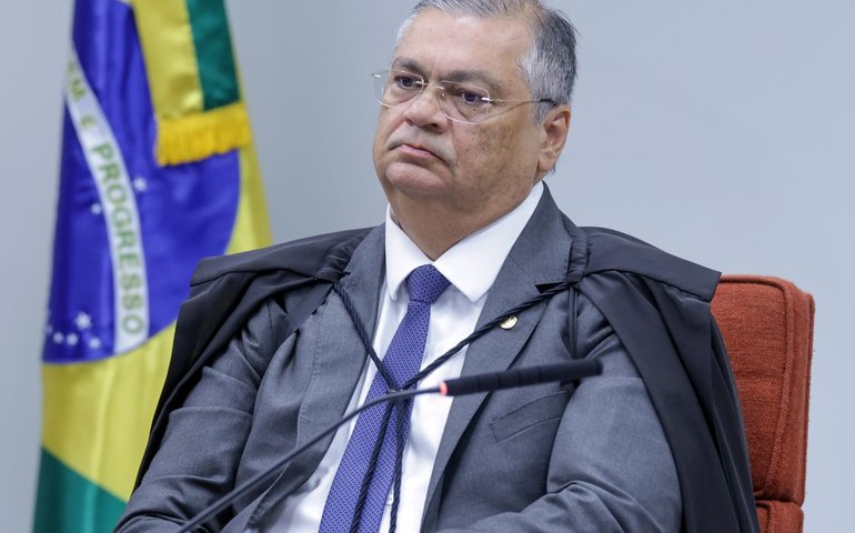 Dino proíbe emendas para entidades ligadas a parentes de parlamentares
