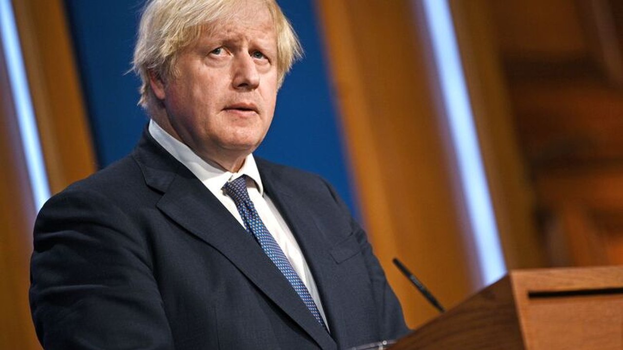 Boris Johnson segue como premiê do Reino Unido até escolha de sucessor