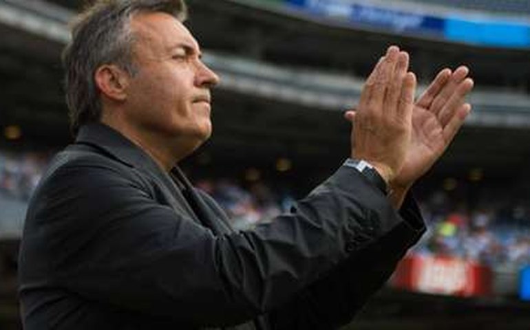Torrent chega ao Rio e prevê trabalho longo no Fla: &#8216;Quero ficar por 4 ou 5 anos&#8217;