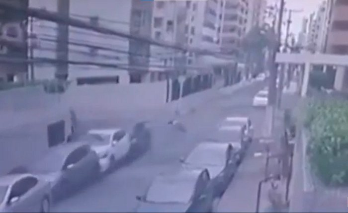 Acidente foi gravado por câmeras de segurança