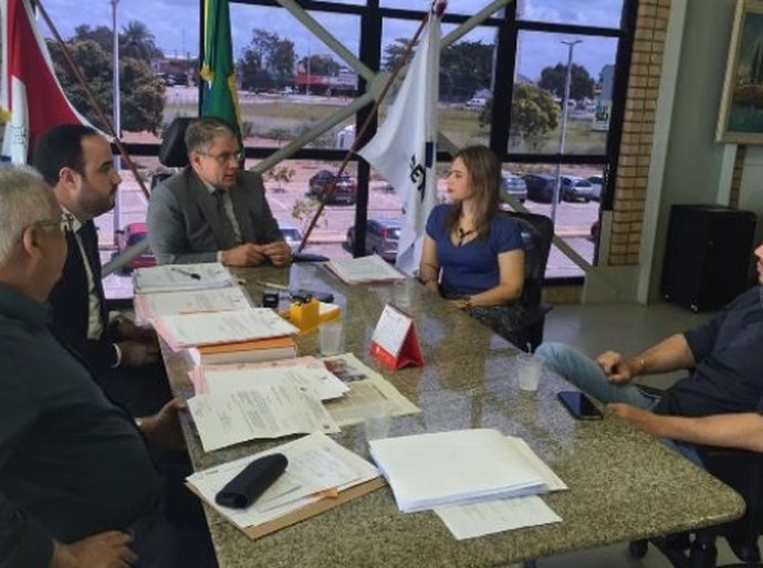 Detran/AL e Delegacia de Roubos e Furtos de Veículos firmam parceria