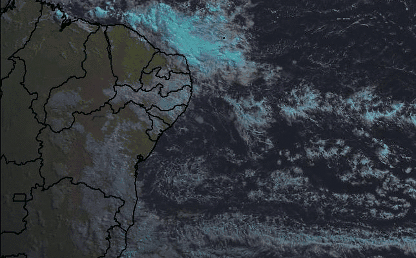 Tempo parcialmente nublado com possibilidade de chuva em Alagoas