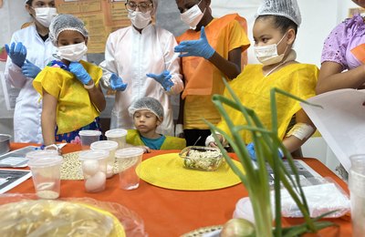 Crianças aprendem no HGE que pode ser divertido, saudável e saboroso produzir o próprio alimento